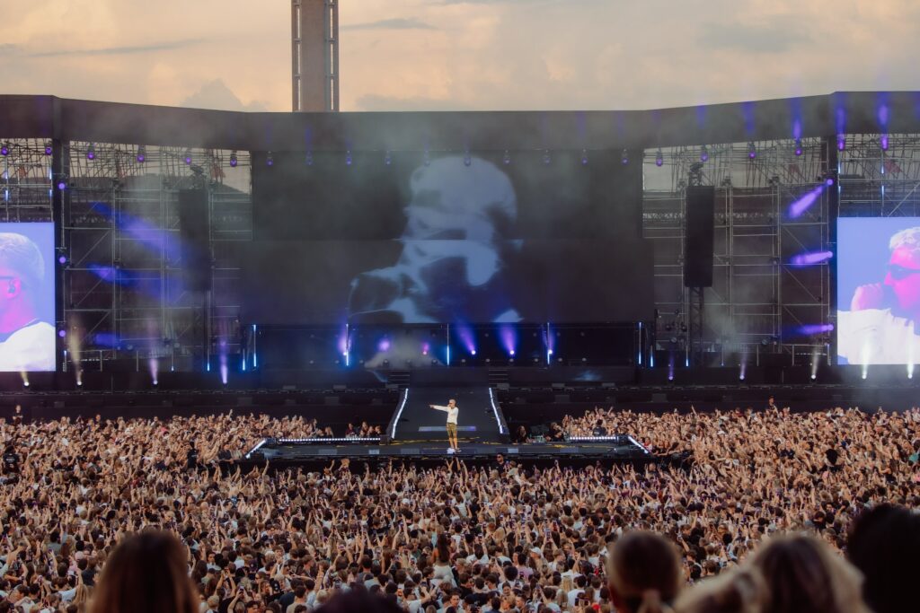 ACME Pixel Line IP tijdens de show van Lil Kleine in het Olympisch Stadion